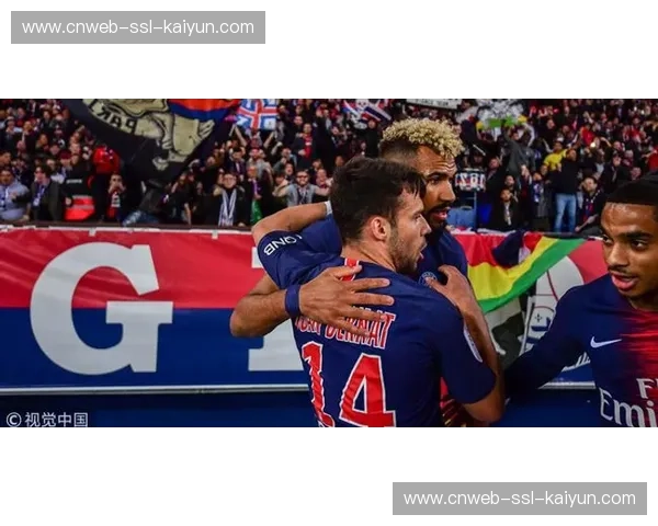 “斯特拉斯堡主场迎战巴黎圣日耳曼，新帅奥尼尔能否延续不败纪录？”