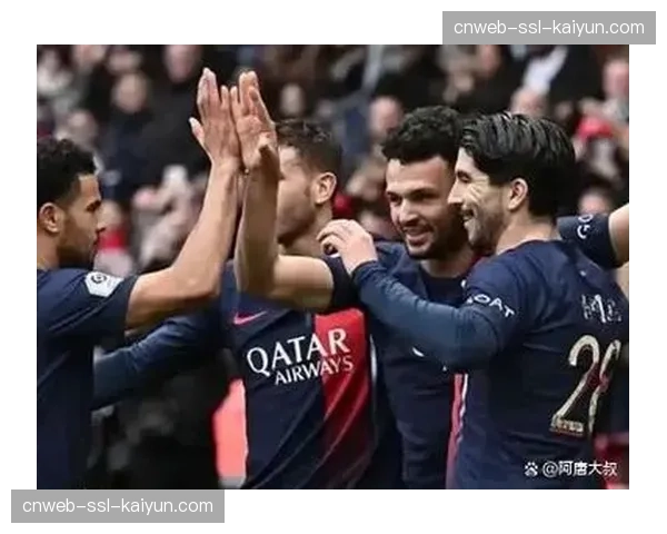 法甲战报：摩纳哥2-0里尔，亨利回归后的4-2-2-2阵型展现出强大中场控制力。