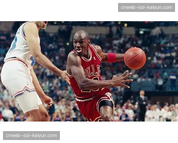 战术史回顾：从乔丹的背身单打到如今，肋部攻击区域的战术价值变迁